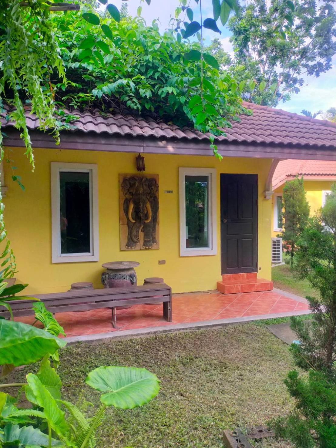 Park & Pool Resort Nong Khai Buitenkant foto